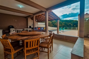 Rancho às margens do Lago de Furnas com 5 Suítes