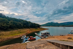 Rancho às margens do Lago de Furnas com 5 Suítes