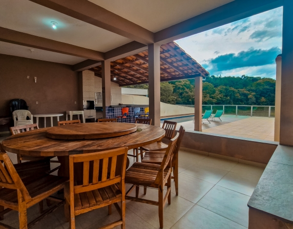 Rancho às margens do Lago de Furnas com 5 Suítes