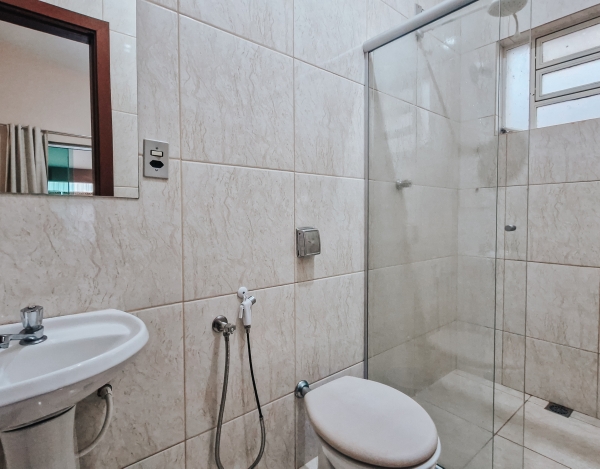 Rancho às margens do Lago de Furnas com 5 Suítes