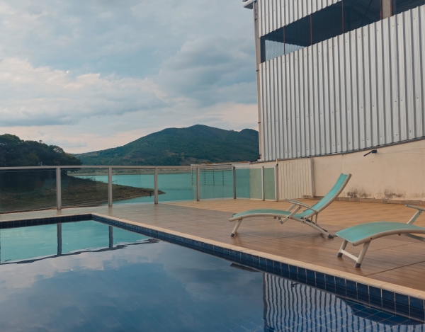 Rancho às margens do Lago de Furnas com 5 Suítes