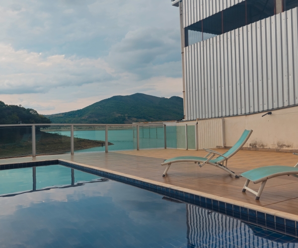 Rancho às margens do Lago de Furnas com 5 Suítes