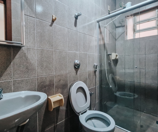 Rancho às margens do Lago de Furnas com 5 Suítes