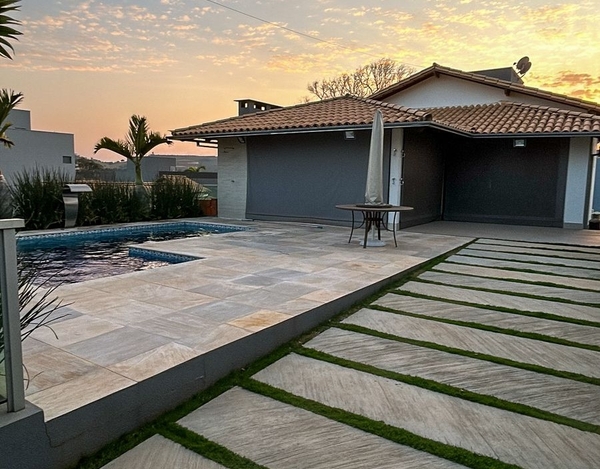 Casa em Escarpas do Lago - Conforto e Lazer para até 21 Pessoas