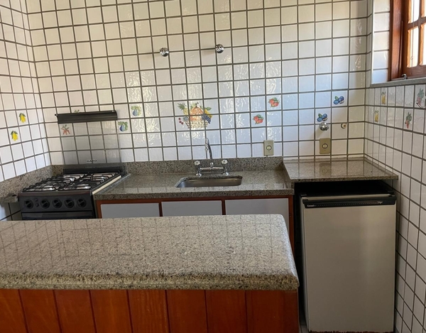 Refúgio Espaçoso e Completo para sua Estadia em Escarpas