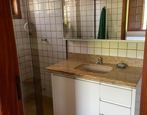 Refúgio Espaçoso e Completo para sua Estadia em Escarpas