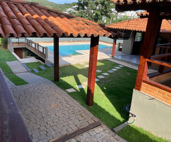Refúgio Espaçoso e Completo para sua Estadia em Escarpas