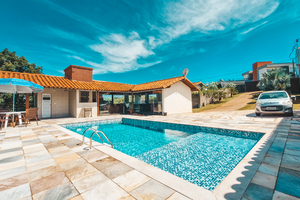 Casa com Charme de Rancho Próxima ao Centro