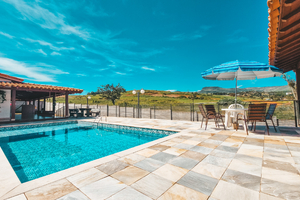 Casa com Charme de Rancho Próxima ao Centro