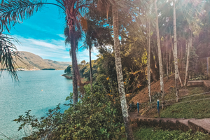 Refúgio à Beira do Lago de Furnas próx. ao Centro