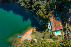 Refúgio à Beira do Lago de Furnas próx. ao Centro