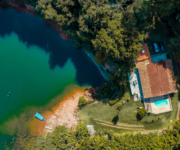 Refúgio à Beira do Lago de Furnas próx. ao Centro