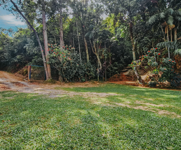 Refúgio à Beira do Lago de Furnas próx. ao Centro