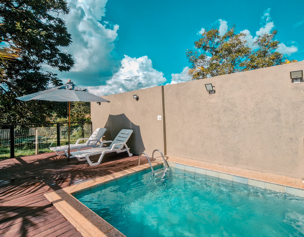 Casa com 4 Suítes e Jacuzzi ao Lado da Marina Escarpas