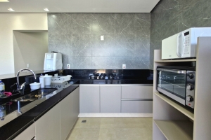 Casa com 4 suítes e Lazer Próx. à Marina Escarpas