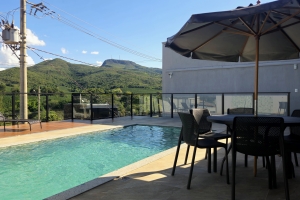 Casa com 4 suítes e Lazer Próx. à Marina Escarpas