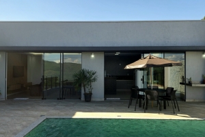 Casa com 4 suítes e Lazer Próx. à Marina Escarpas