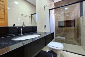 Casa com 4 suítes e Lazer Próx. à Marina Escarpas