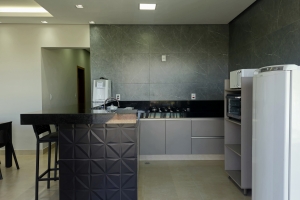 Casa com 4 suítes e Lazer Próx. à Marina Escarpas