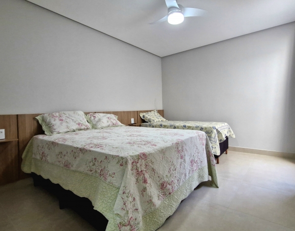 Casa com 4 suítes e Lazer Próx. à Marina Escarpas