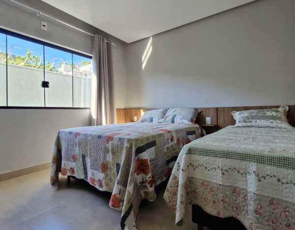 Casa com 4 suítes e Lazer Próx. à Marina Escarpas