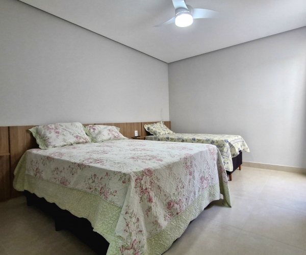 Casa com 4 suítes e Lazer Próx. à Marina Escarpas