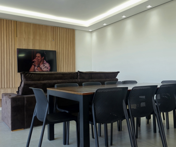 Casa com 4 suítes e Lazer Próx. à Marina Escarpas