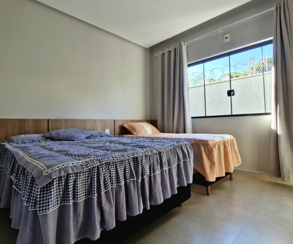 Casa com 4 suítes e Lazer Próx. à Marina Escarpas